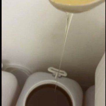 槐花蜜散装150斤起25元/斤；瓶装2斤起40元/斤