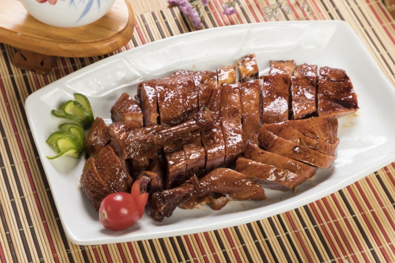 熟食鸭子酱板鸭18/只，香草鸭25/只，全熟散批