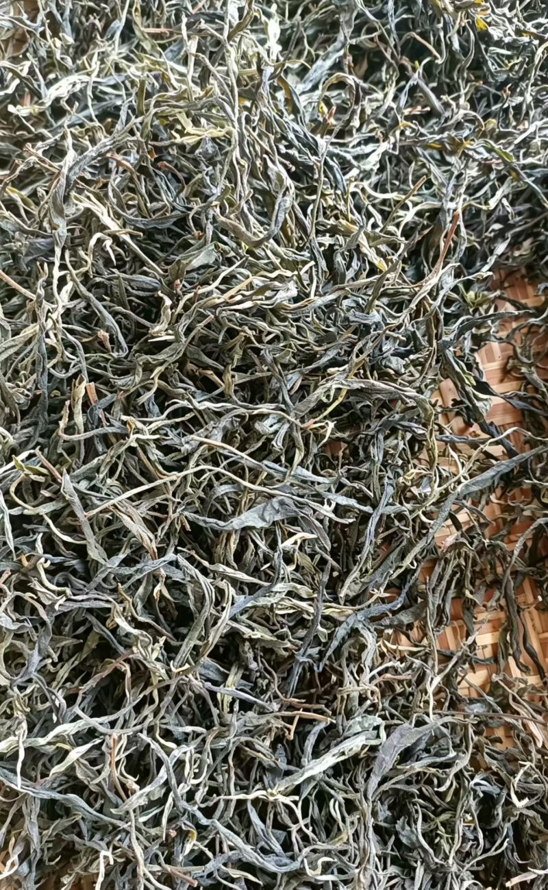 普洱茶散茶、饼茶，357克和200克两种规格