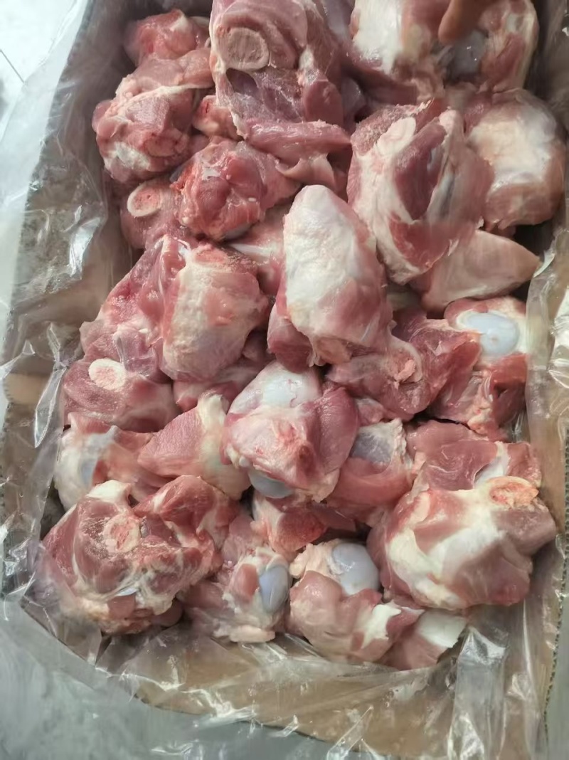 猪副产品前棒骨