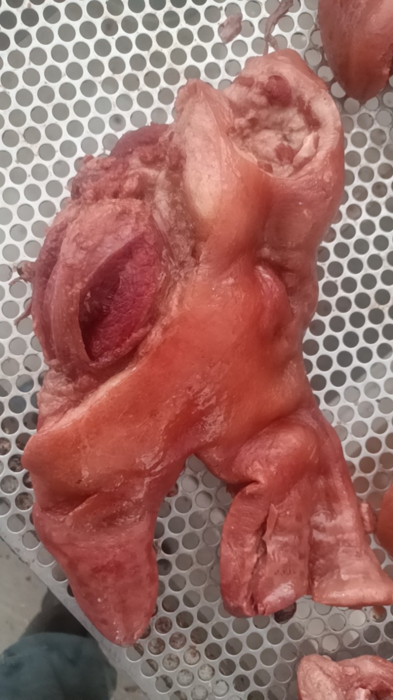 熟食整块真空包装，每块约4斤