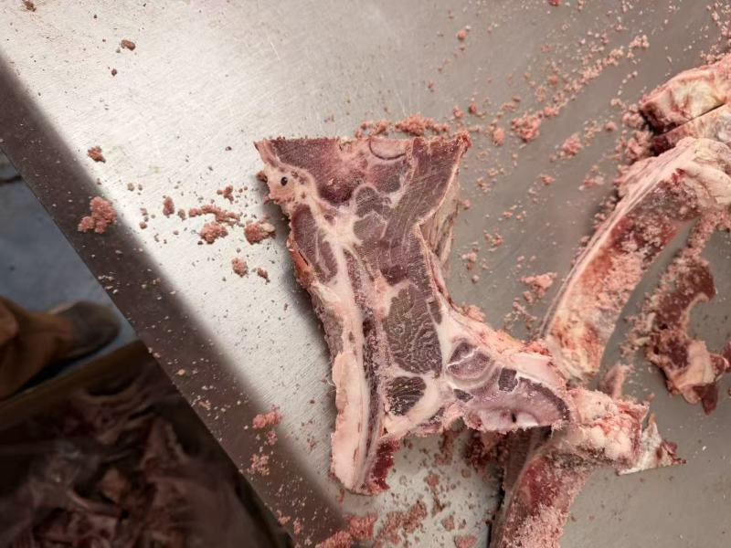 牛脊骨满肉牛脊骨