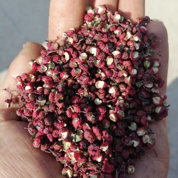 花椒特级、一级、通货三个等级