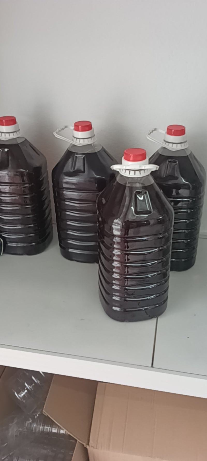 菜籽油散装和桶装两种，桶装9.4斤/桶，98元/桶