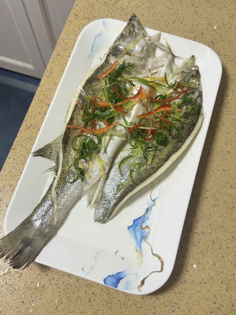 鲈鱼20斤/件