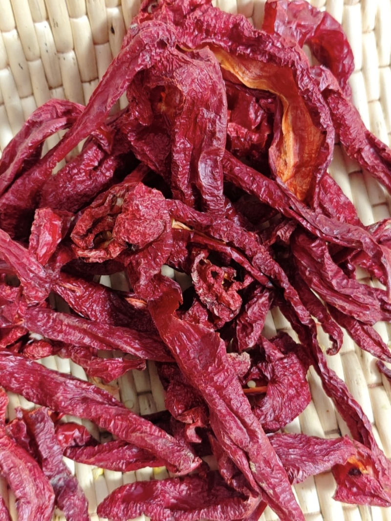 干辣椒条形，新疆厚肉辣皮子，干度很干