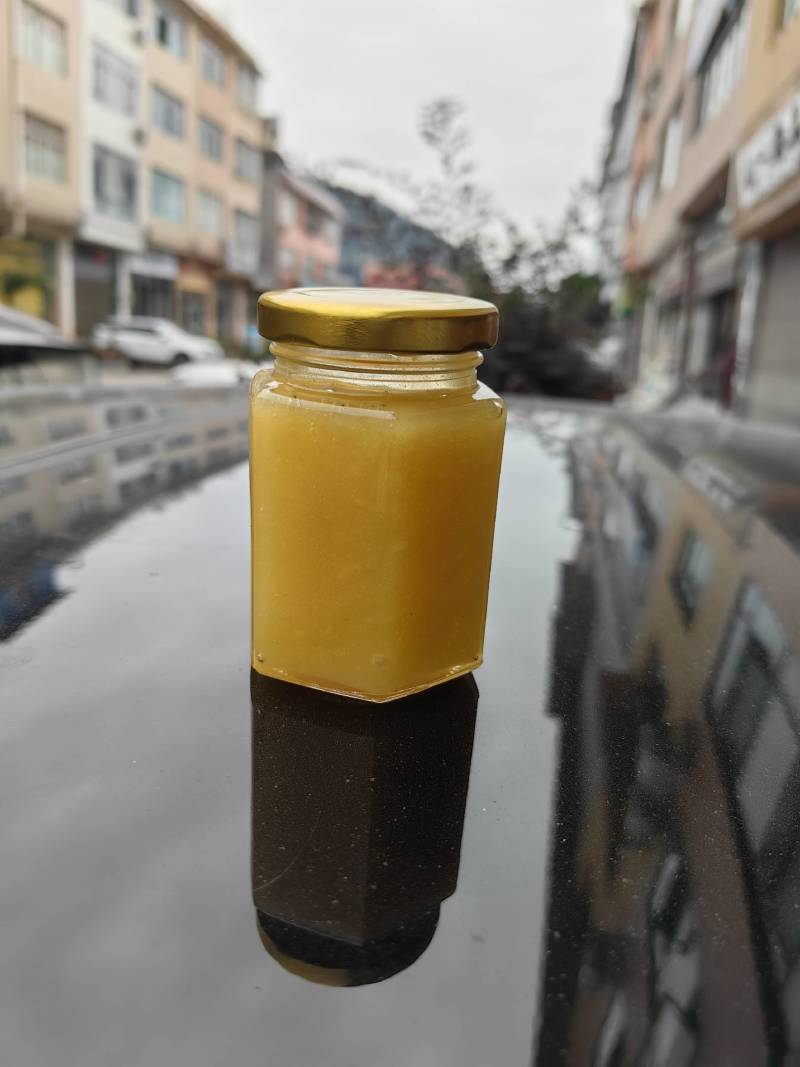 蜂蜜瓶装500g/瓶，散装100斤/桶