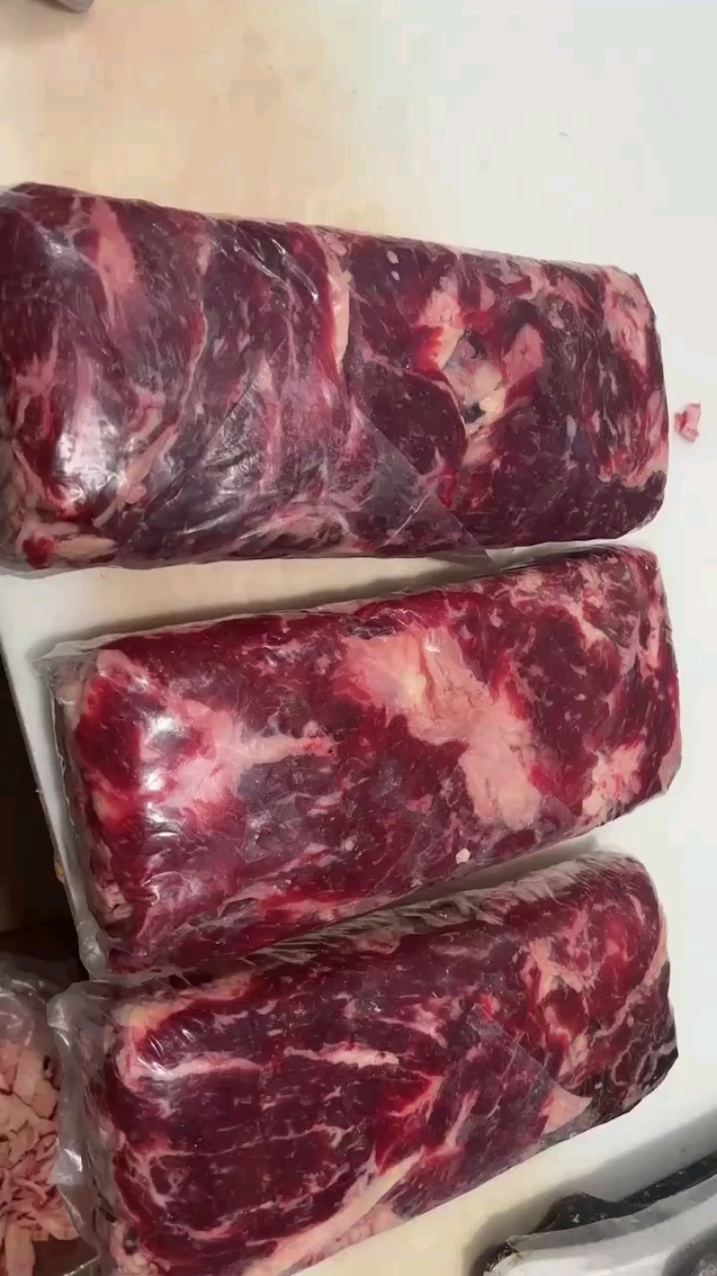 纯干牛碎肉，瘦度高，各种比例都可定做，欢迎定价咨询