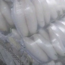 四川白萝卜装车中，三毛一斤，一斤半到两斤重！