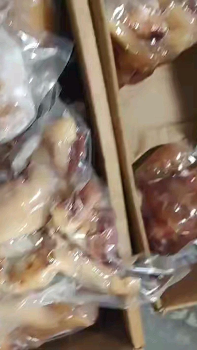 去骨熟牛蹄，水封打包，顺丰发货。