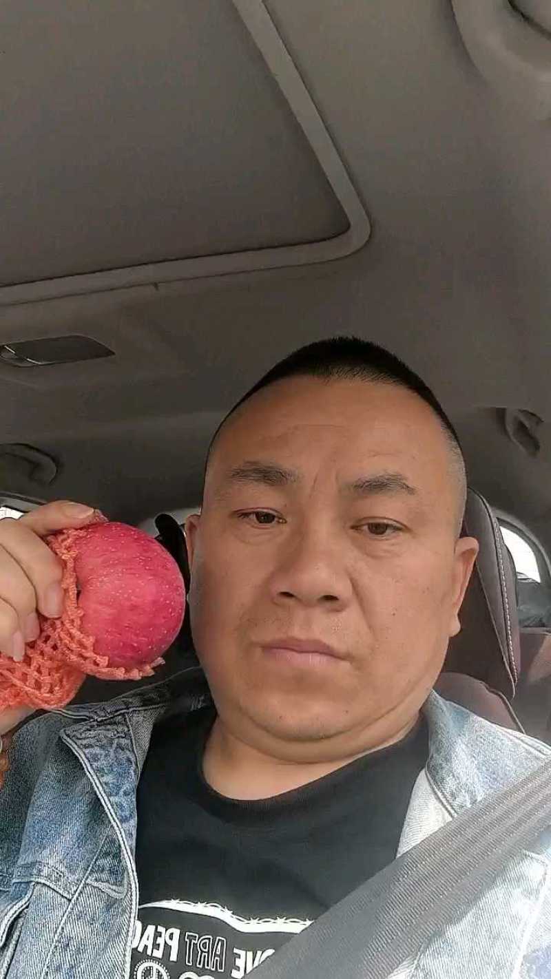 深州掐丝袋小苹果，七八毛一斤，货量充足！