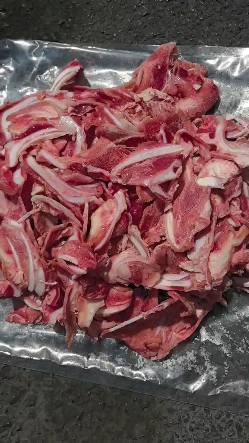 鲜切高钙牛腿肉，带脆骨，烤肉涮火锅都行！