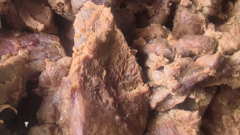 山东腾汇酱牛肉，大块刚出锅！