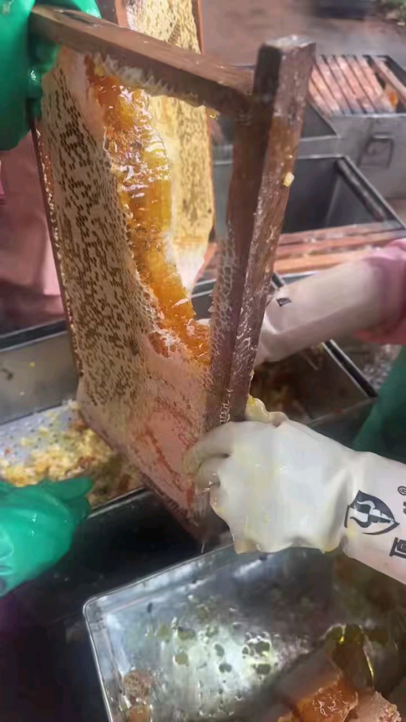 成都白小姐加急订单，蜂蜜五十件质量特别好！