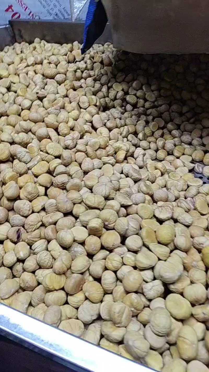 出售板栗仁，产地直供，质量保证。