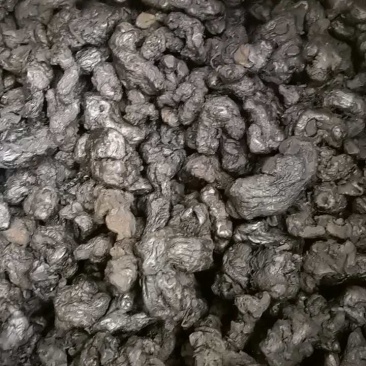 野生九蒸九晒制黄精，口感软糯香甜味道相当好，效果比种植好