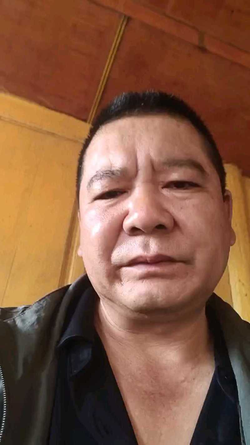 云南红皮青薯9号即将上市。沙土地种植，清秀干净