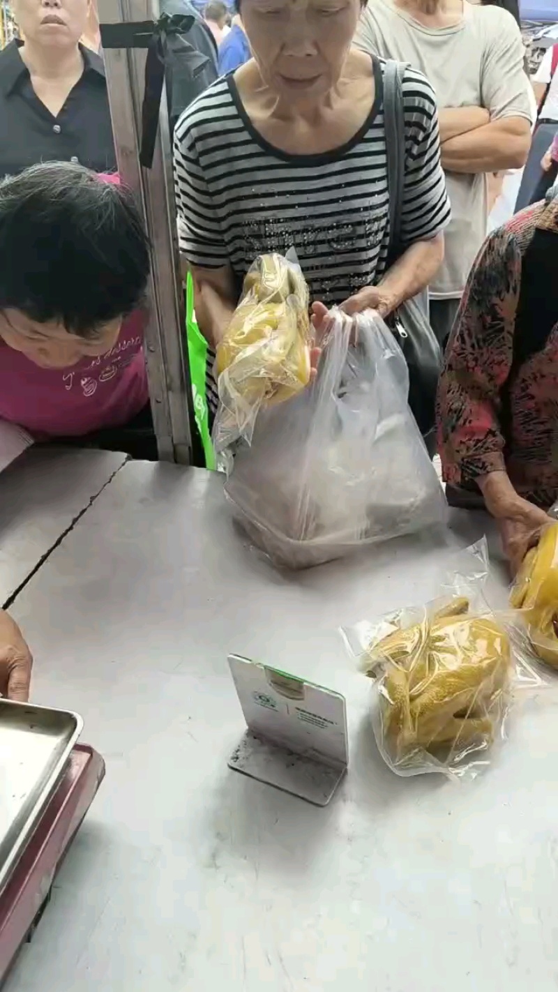 五指毛桃盐焗鸡地摊电商批发盐焗鸡摆摊卤味熟食全熟盐焗鸡
