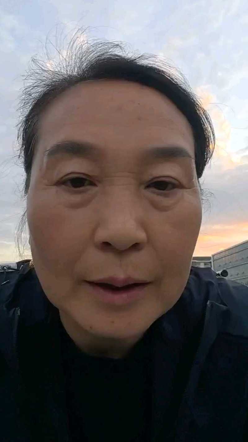 猪口条一箱20一22个猪舌，一箱20斤，根小干货，包裝好