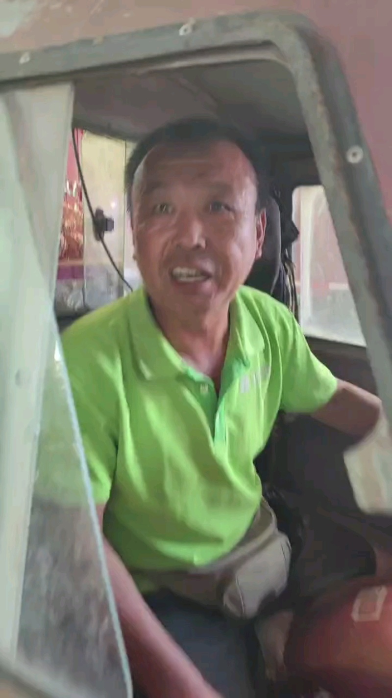蒜头上市中，东昌府区沙镇镇，向阳村便民服务站，