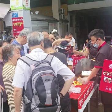 新品上市香酥小麻鸭，️卤工艺烘烤出炉，味道出众