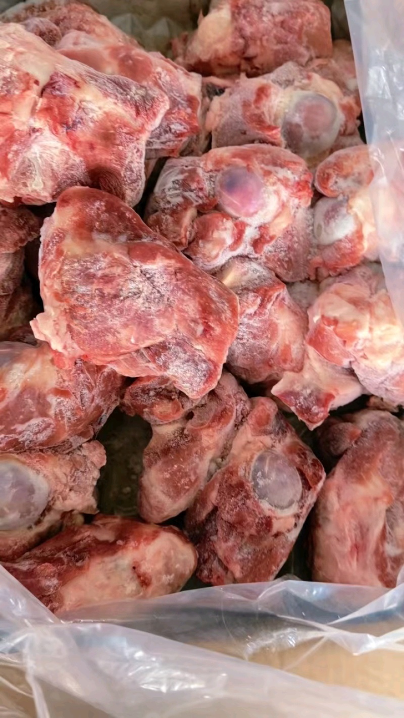 金锣大棒骨，带肉40%，一箱25块10公斤！