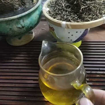 云南普洱茶勐库大叶茶白茶香甜可口