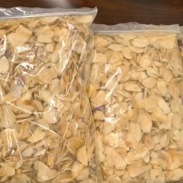 蒜片山东蒜片金乡蒜片长年供应货源充足价格便宜
