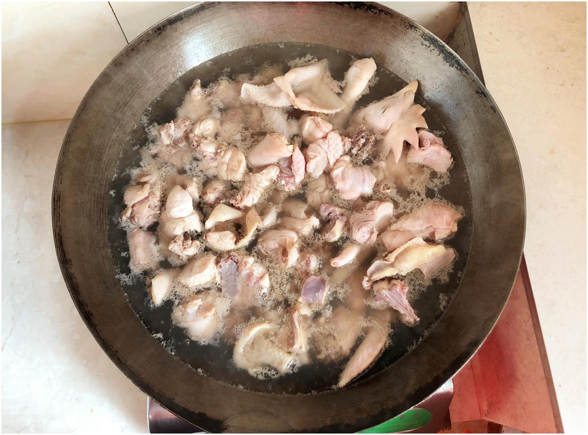乌鸡焯水过程