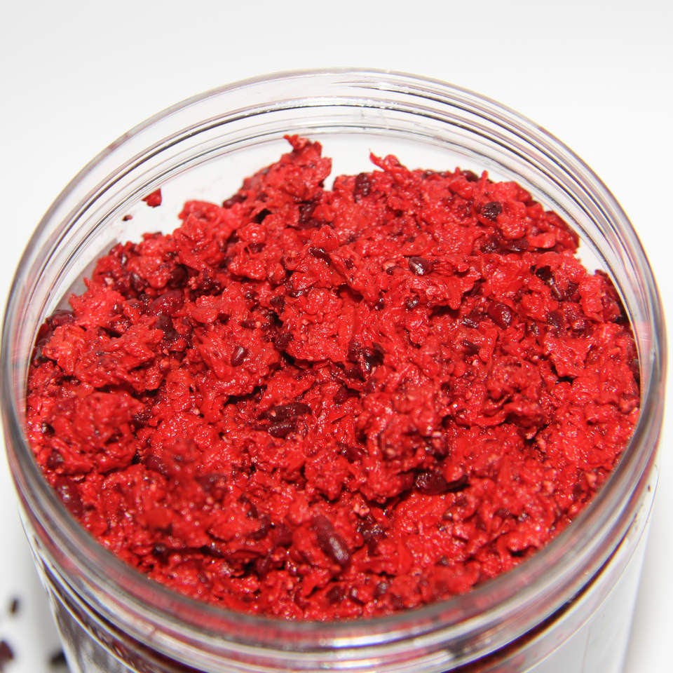 密封罐中腌制的水果萝卜干特写