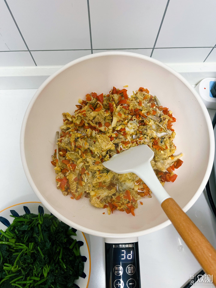 菠菜炒蛋烹饪过程图