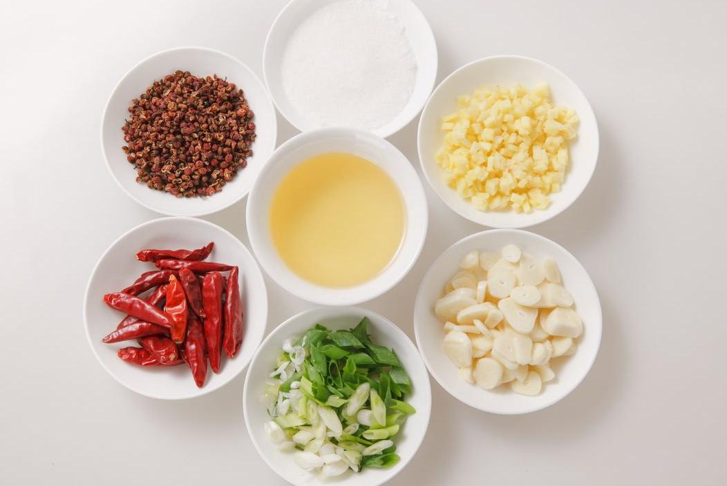 小米椒成品菜肴图