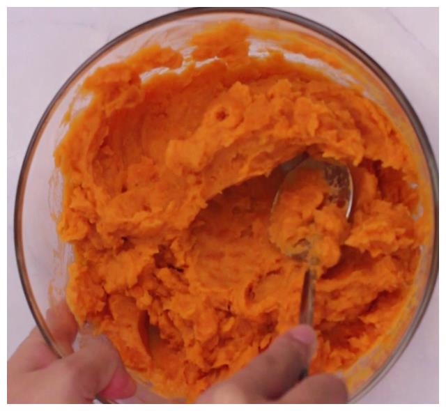 香橙酱汁调配过程