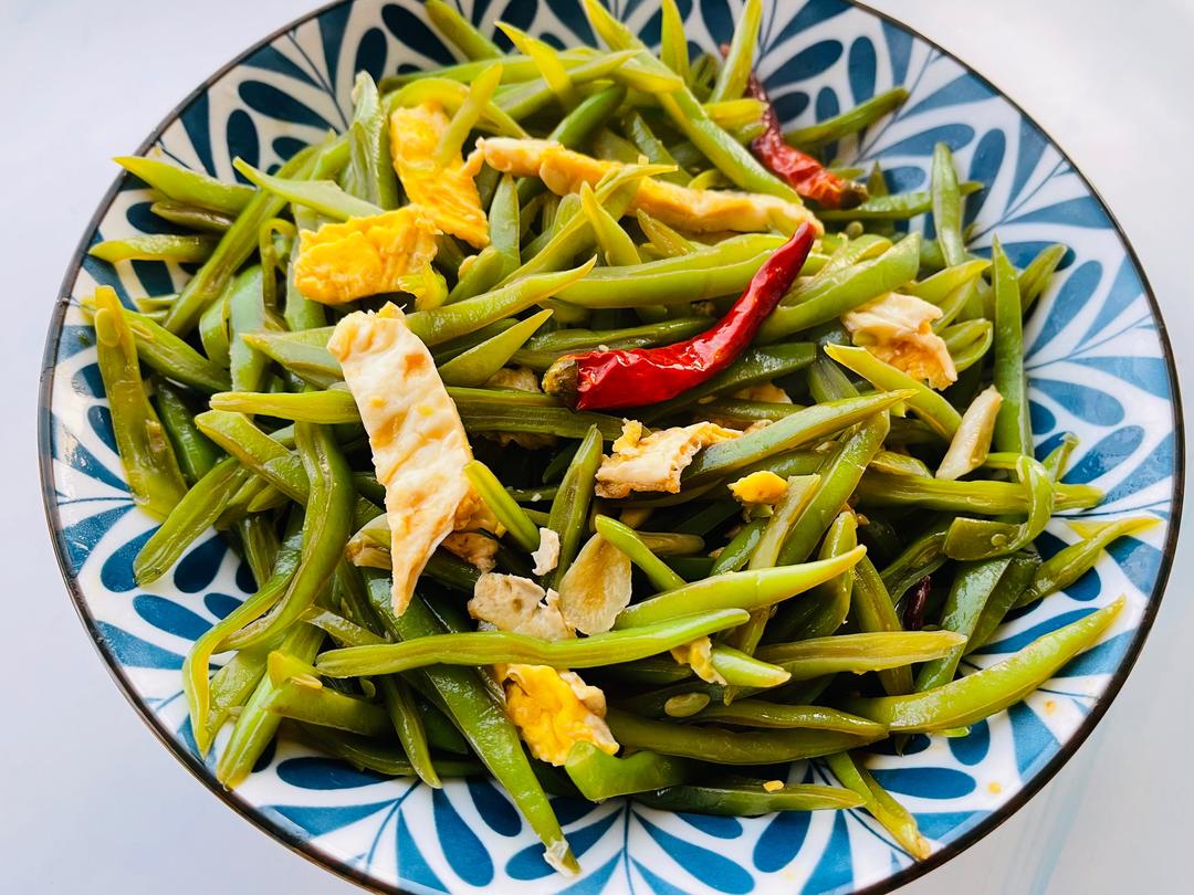 四季豆与鸡蛋搭配炒制