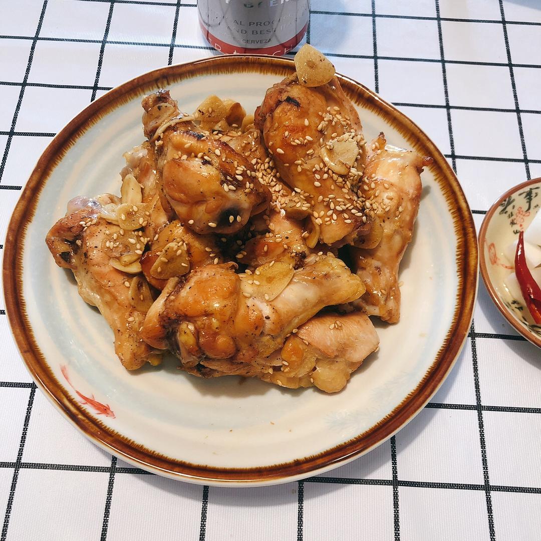松节香烤鸡翅成品图