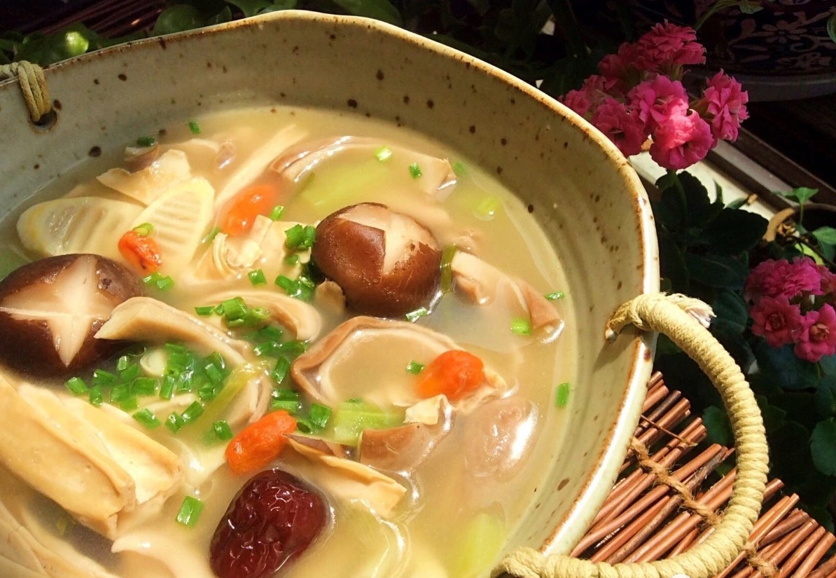 成品素竹荪汤展示