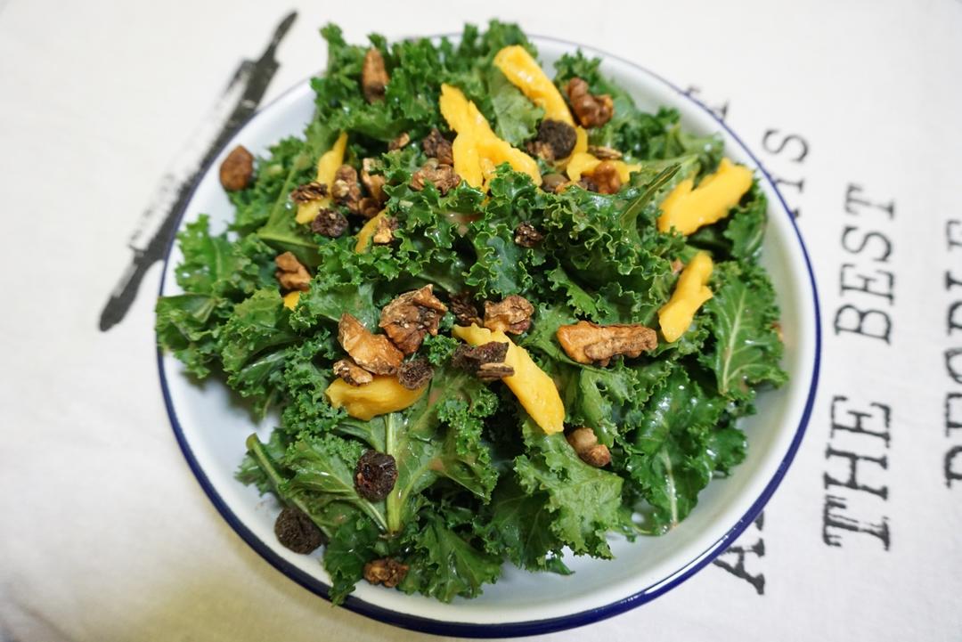 羽衣甘蓝沙拉成品图