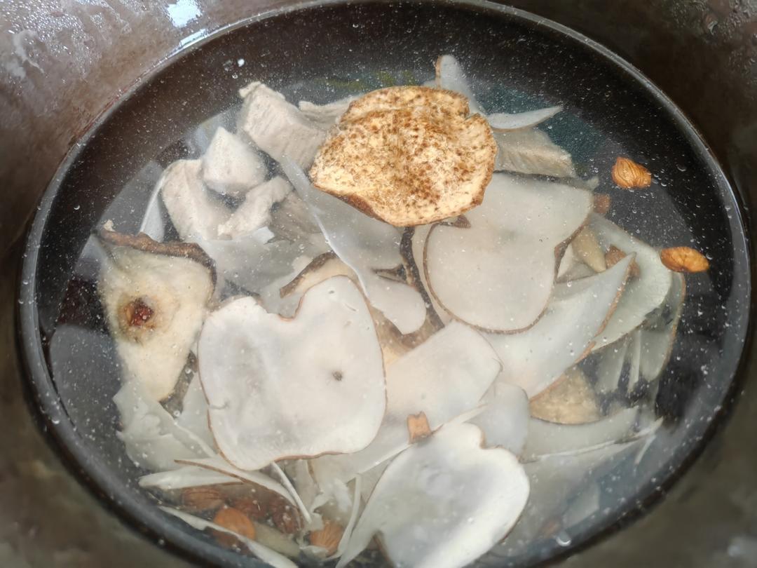 杏皮糖水熬煮过程