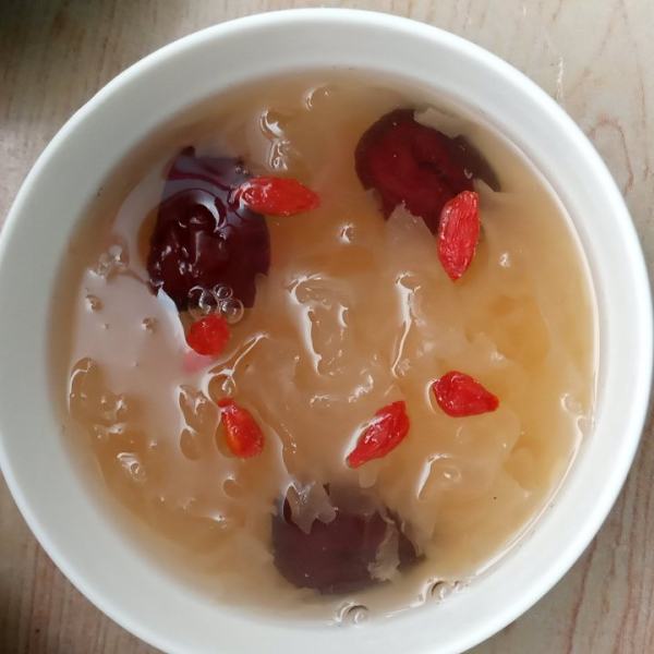 灵芝银耳羹成品特写
