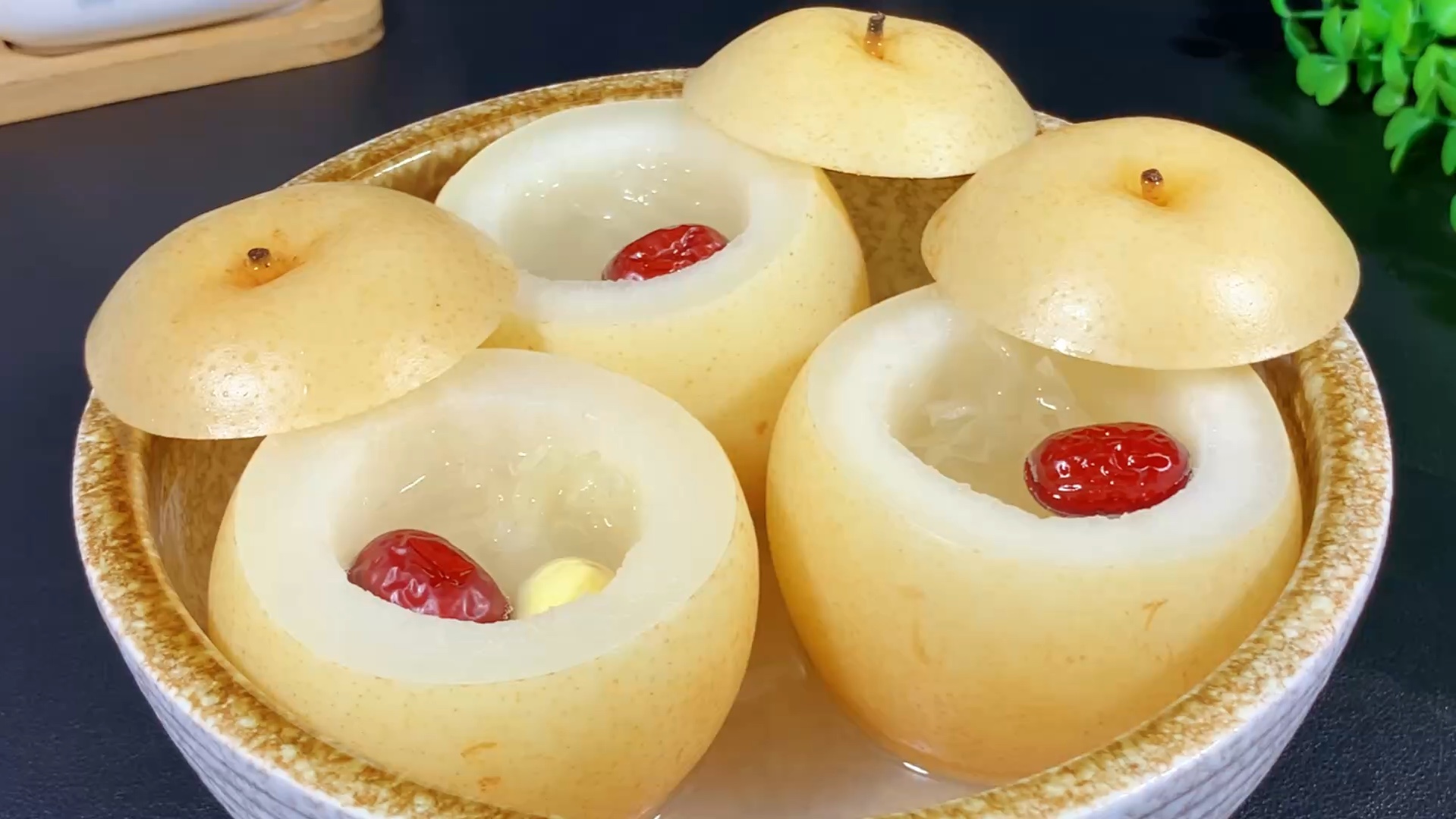 酸梨炖银耳