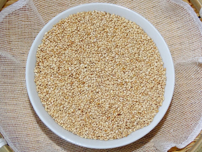 芝麻清洗与沥干过程