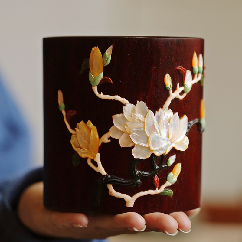 变色完成的杏木工艺品展示