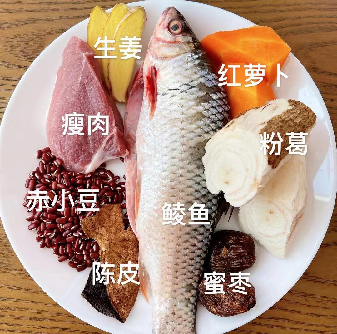 鸡骨草粉葛煲鲮鱼成品图