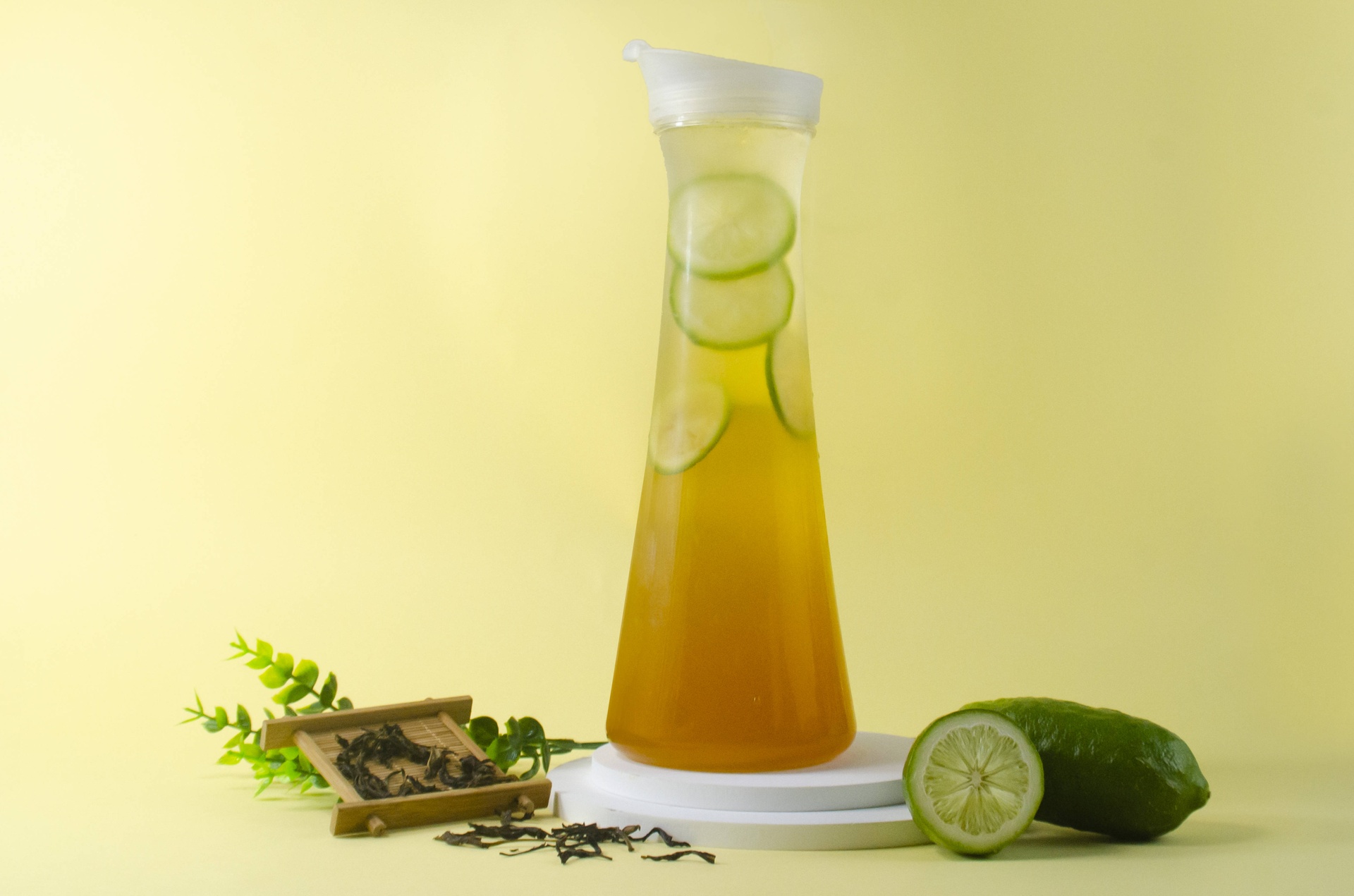 柠檬茶叶茶饮成品展示