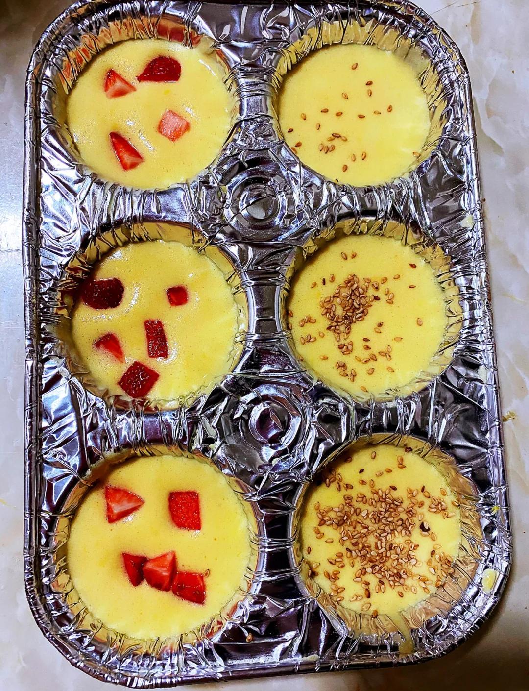 草莓奶油芭菲组装示意图