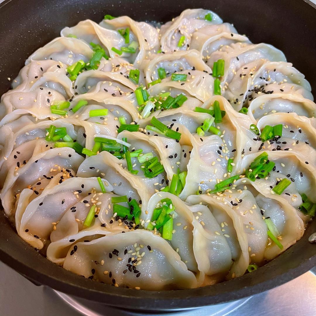 牛肉大葱煎饺成品特写