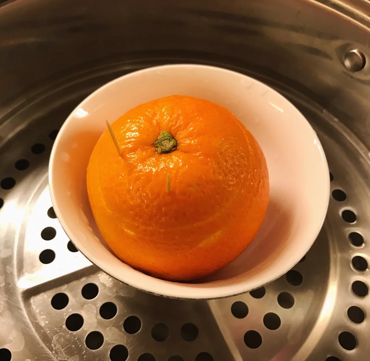 家庭蒸橙子制作场景