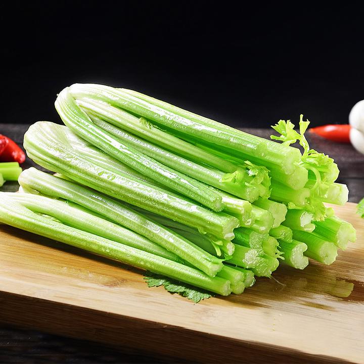 山竹与山芹食材摆放图