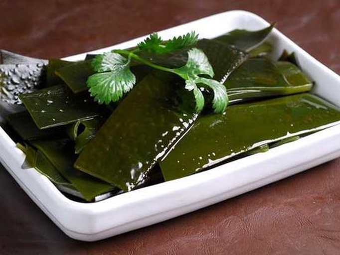 香菜凉拌菜成品图