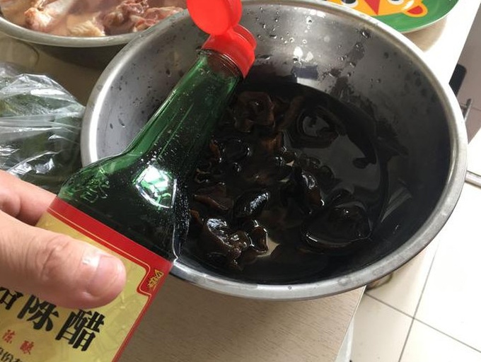 秋木耳美食制作图
